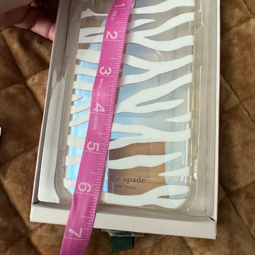 KATE SPADE ♠️ iPhone 14 Plus case in white/clear zebra print! Pretty & Practical